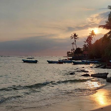 Beach Paradise Hotell Matara Exteriör bild