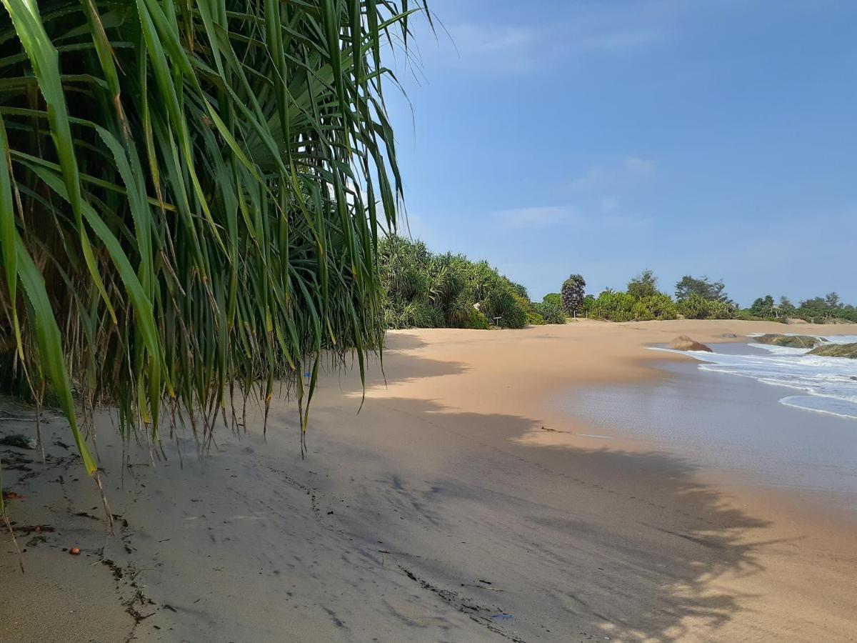 Beach Paradise Hotell Matara Exteriör bild